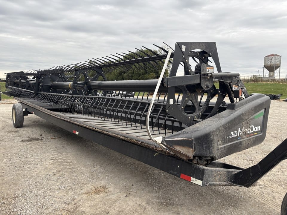 2012 MacDon FD70-40 Equipment Image0