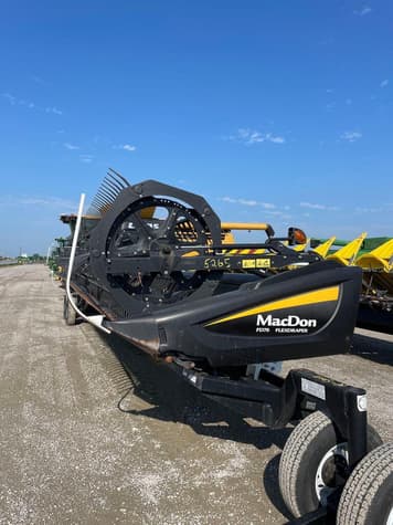 Main image MacDon FD75