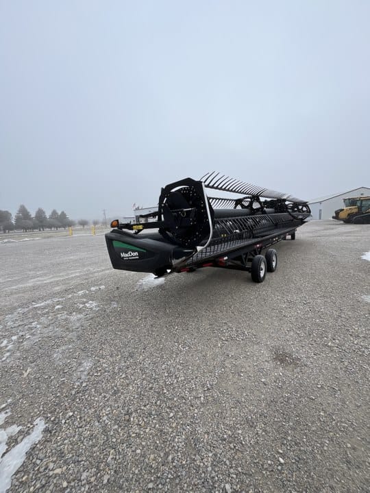 2015 MacDon FD75S Equipment Image0