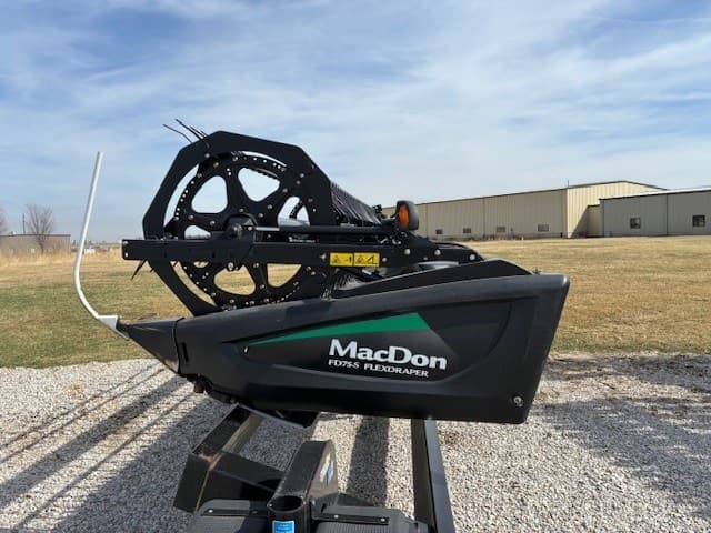 Image of MacDon FD75S Primary image