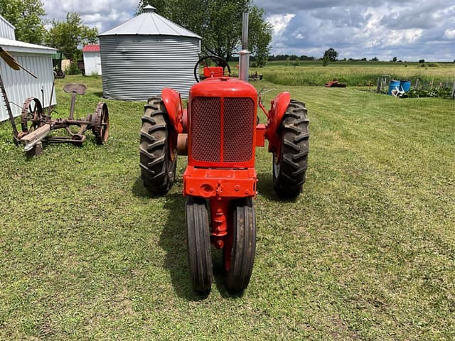 Image of Allis Chalmers WC equipment image 1