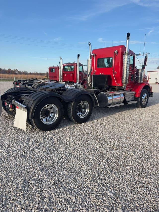 Image of Kenworth T800 equipment image 2