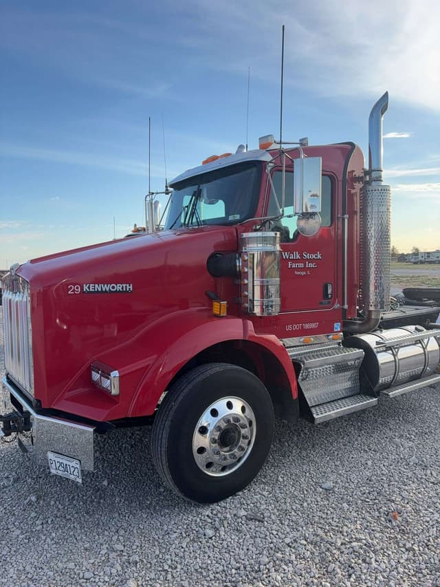 Image of Kenworth T800 equipment image 4