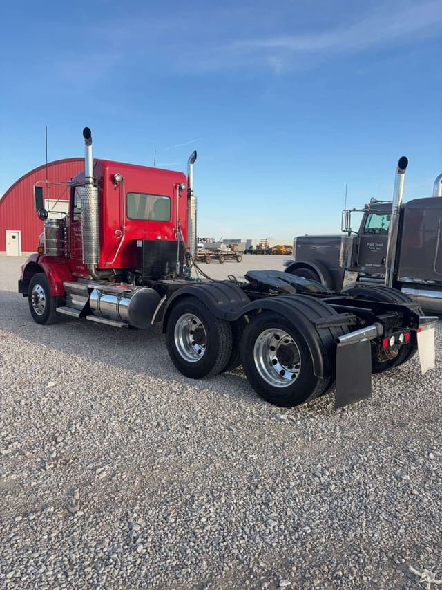 Image of Kenworth T800 equipment image 3