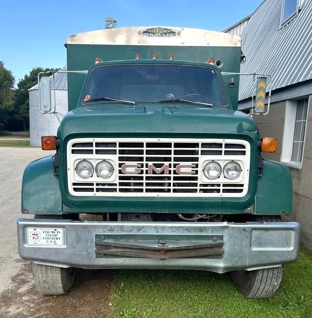 Image of GMC 8500 equipment image 1