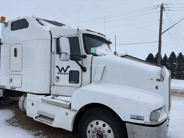 Image of Kenworth T600 equipment image 1