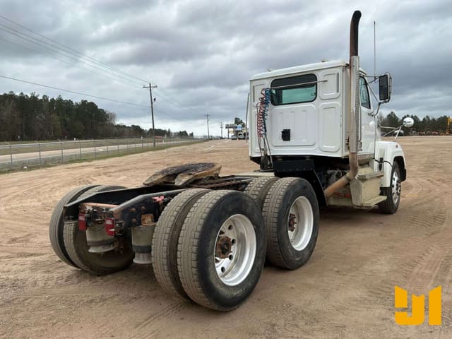 Image of Western Star 4700 equipment image 4