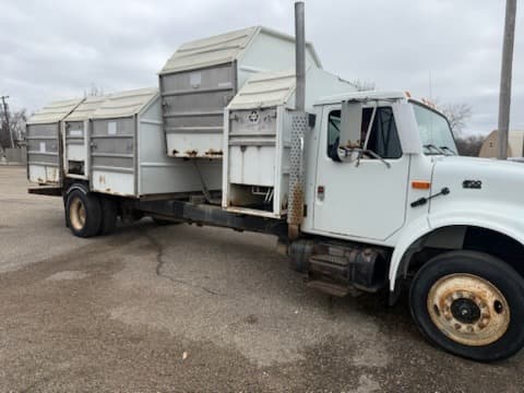 Image of International 4700 Image 1