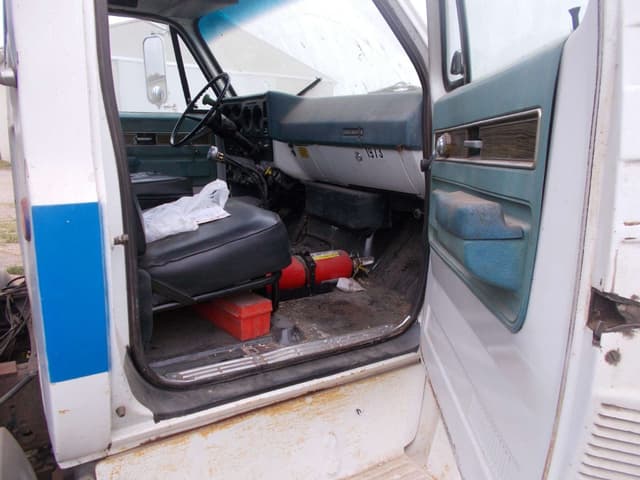 Image of GMC C65 equipment image 4