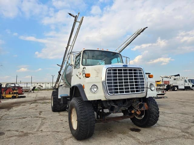 Image of Ford LN8000 equipment image 1