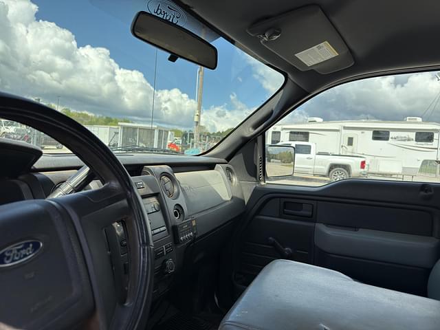 Image of Ford F-150 equipment image 2