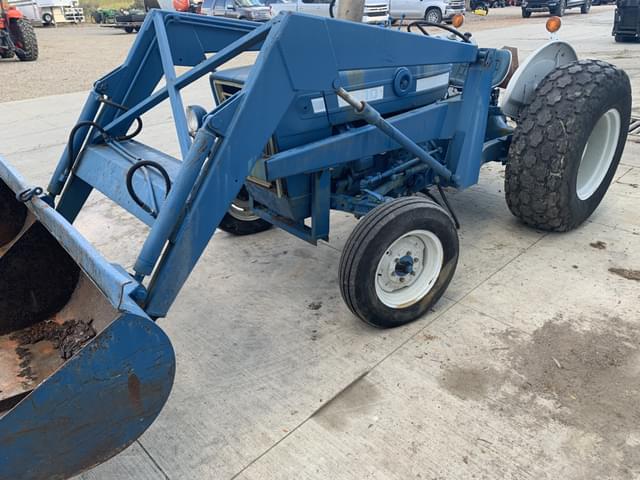 Image of Ford 3600 equipment image 4