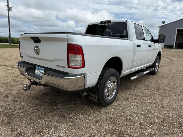 Image of Dodge Ram 2500 equipment image 4