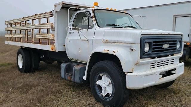 Image of Chevrolet C60 equipment image 1