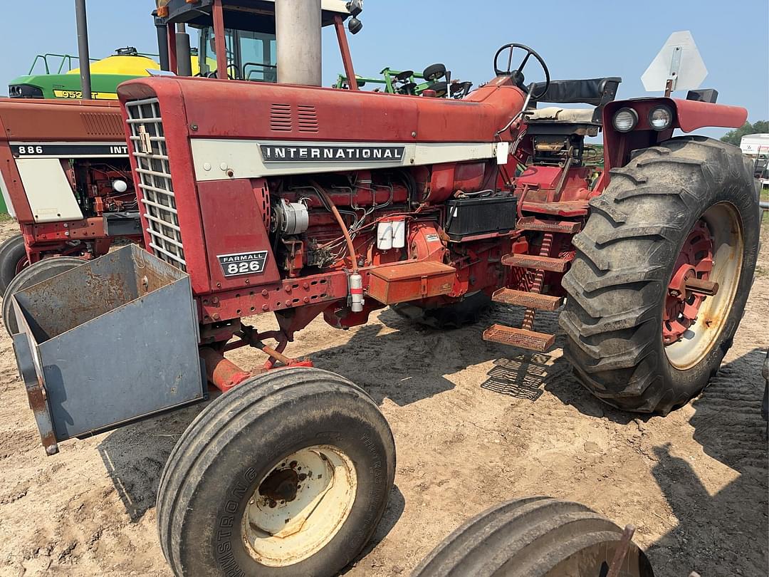 Image of International Harvester 826 Primary image