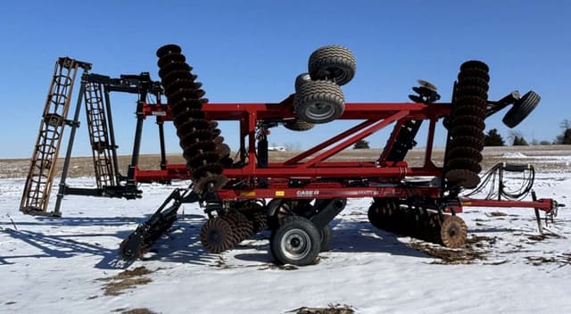 Image of Case IH 335VT equipment image 2