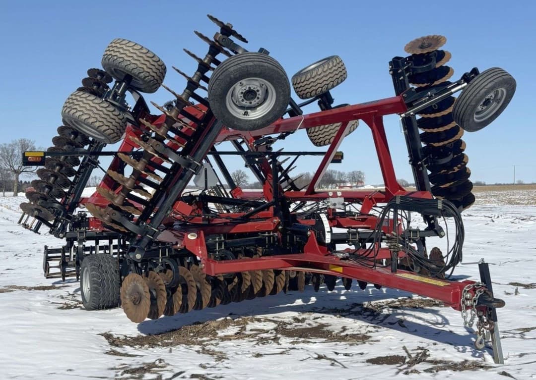 Image of Case IH 335VT Primary image