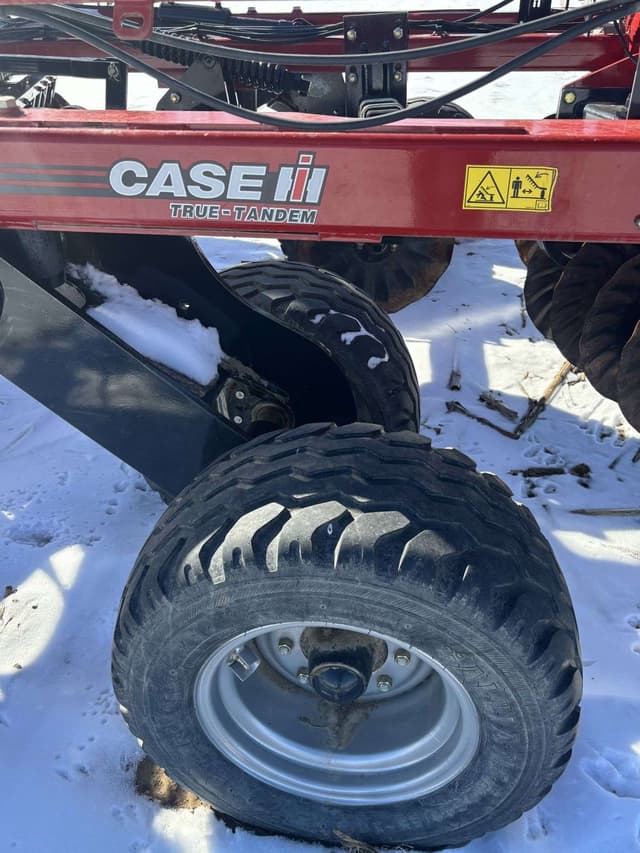 Image of Case IH 335VT equipment image 4