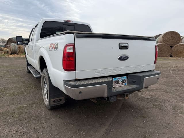 Image of Ford F-350 equipment image 3