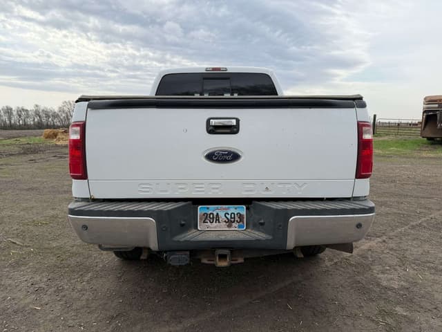 Image of Ford F-350 equipment image 4