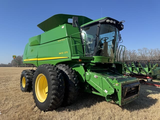 Image of John Deere 9670 STS equipment image 1