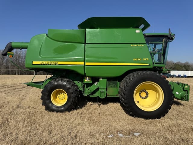 Image of John Deere 9670 STS equipment image 3