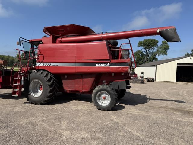 Image of Case IH 2366 equipment image 2
