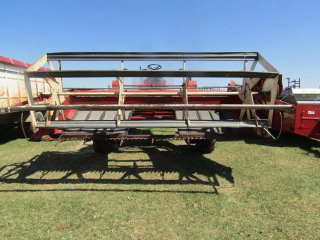 Image of International Harvester 4000 equipment image 3