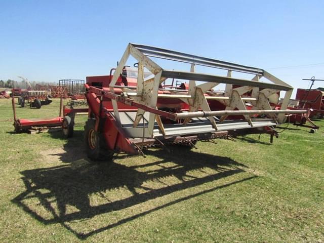 Image of International Harvester 4000 equipment image 1