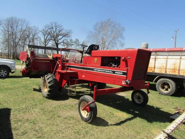 Image of International Harvester 4000 equipment image 2