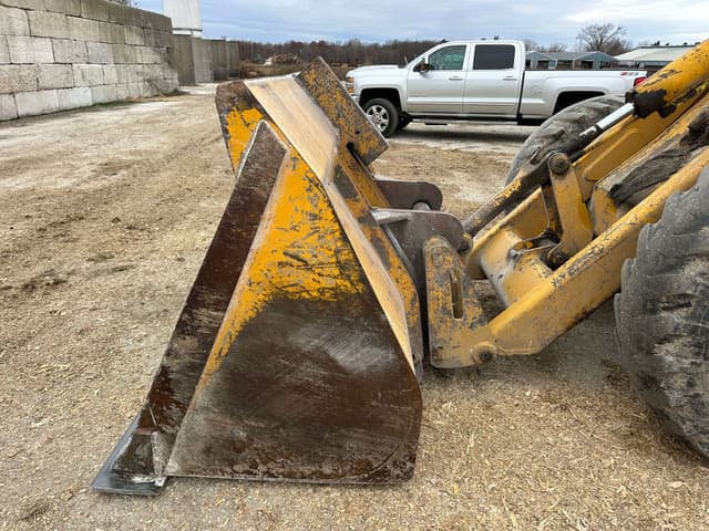 Image of John Deere 544B equipment image 2