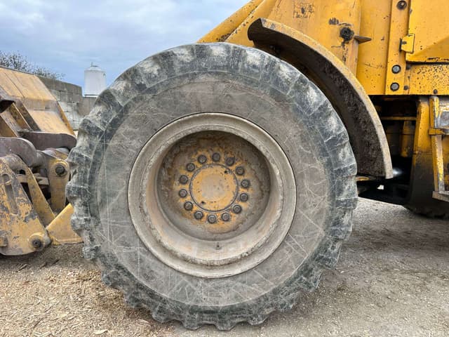 Image of John Deere 544B equipment image 4