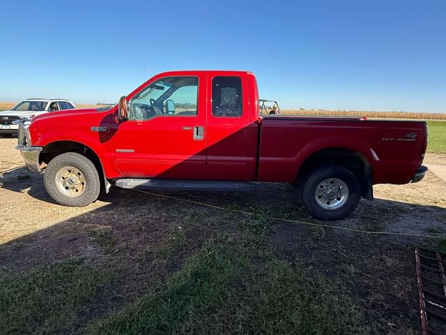 Image of Ford F-250 equipment image 2