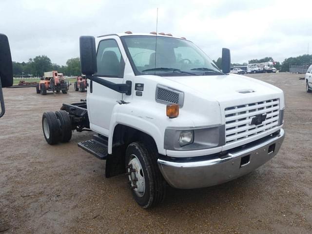 Image of Chevrolet C5500 equipment image 1