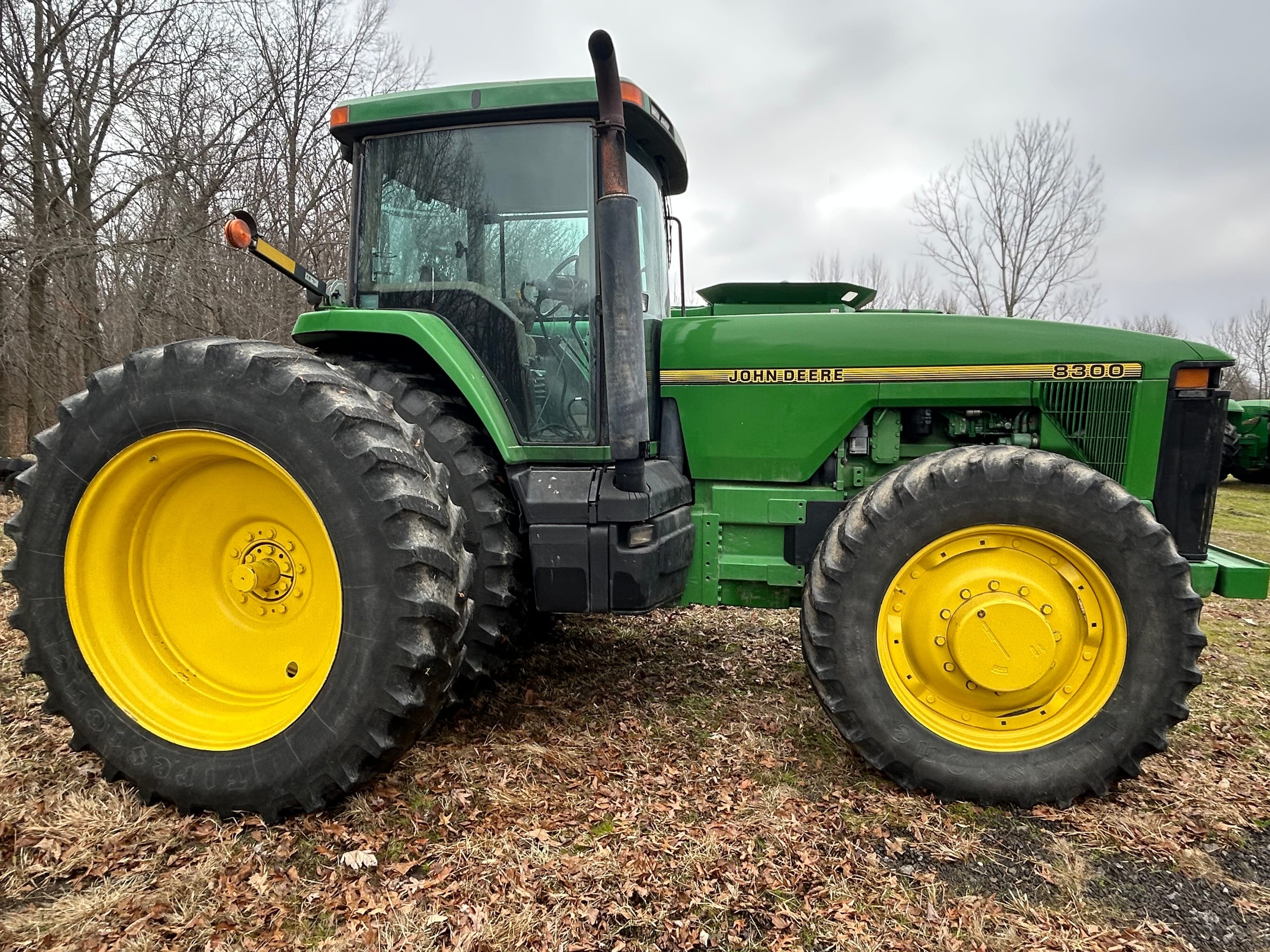 1996 John Deere 8300 Equipment Image0