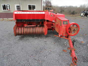 Main image Massey Ferguson 124