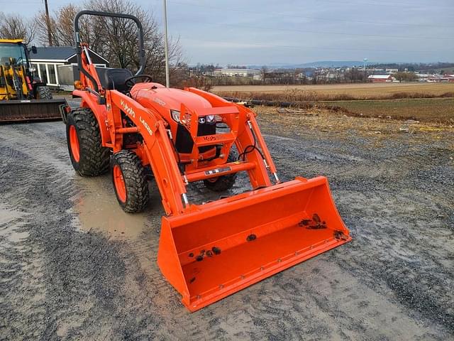 Image of Kubota L3902 equipment image 1