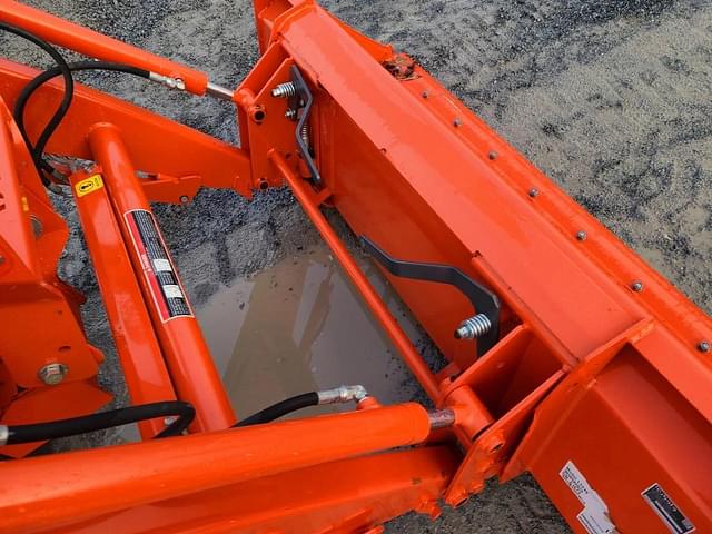 Image of Kubota L3902 equipment image 3