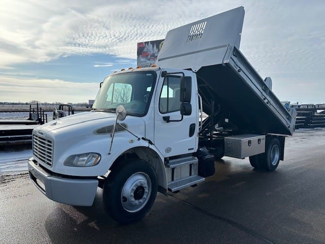 Main image Freightliner M2 106