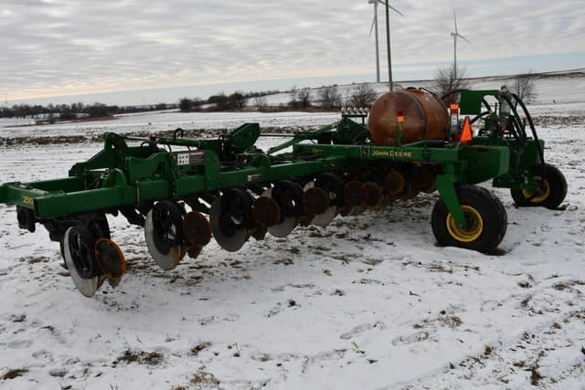 Image of John Deere 2510H equipment image 1