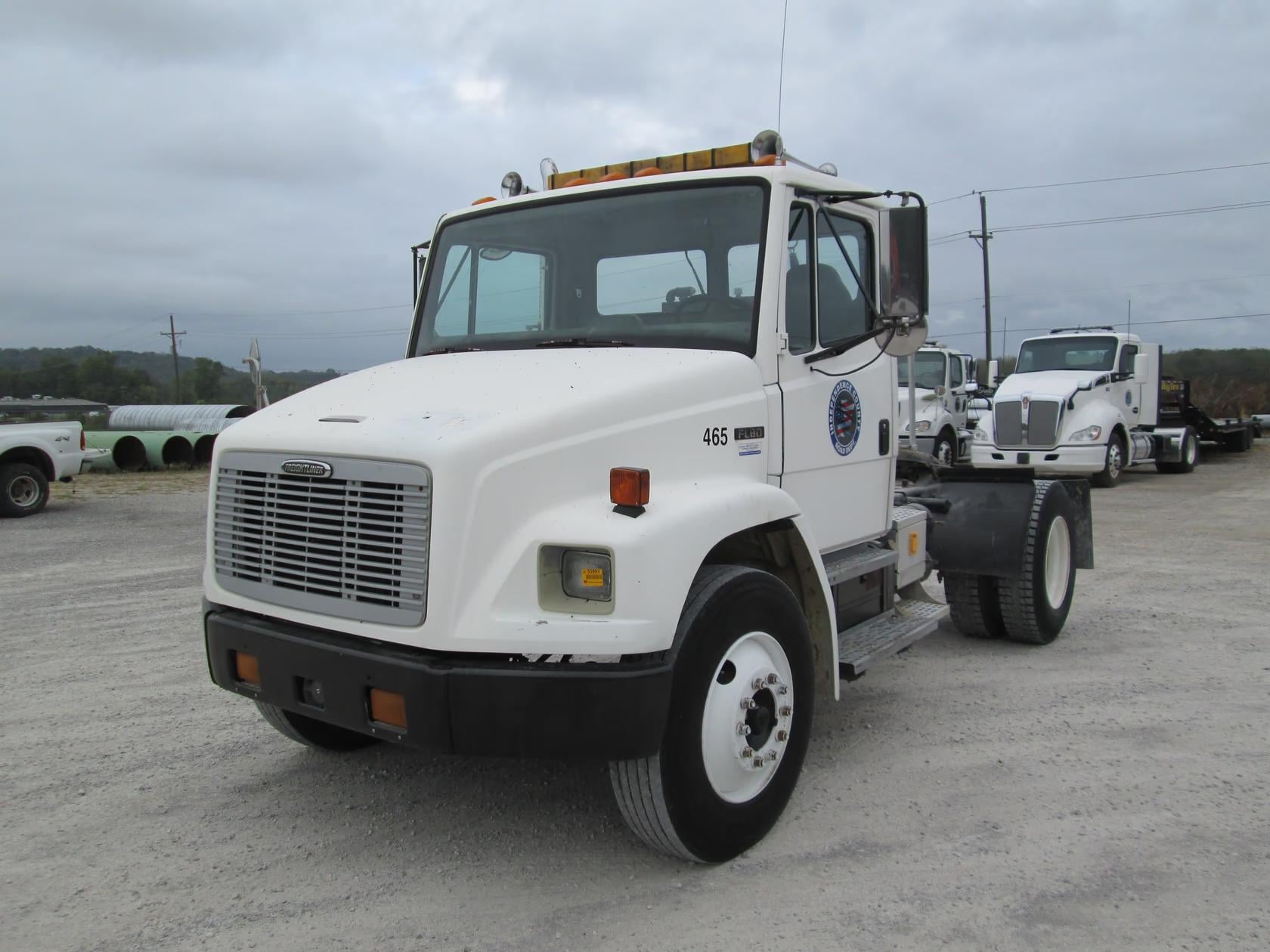 1998 Freightliner FL80 Equipment Image0