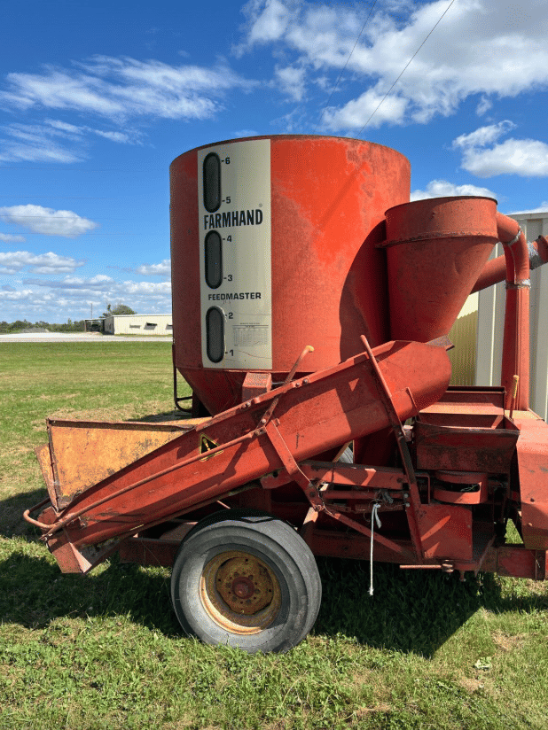 Image of Feed Master 815 Image 0