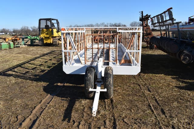 Image of Undetermined Feed Wagon equipment image 1