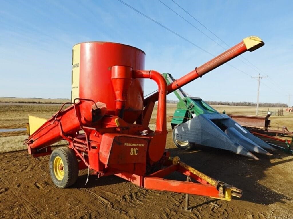 Feedmaster 810 Equipment Image0