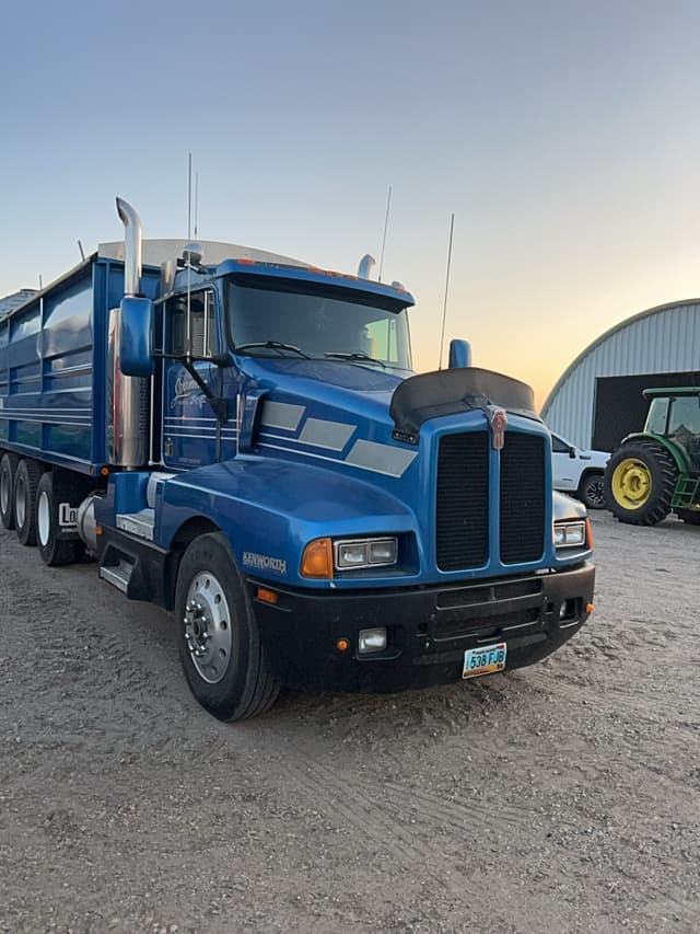 Image of Kenworth T600A equipment image 4