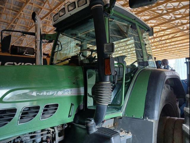 Image of Fendt 926 Vario equipment image 2