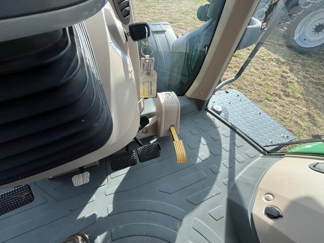 Image of Fendt 933 Vario equipment image 4