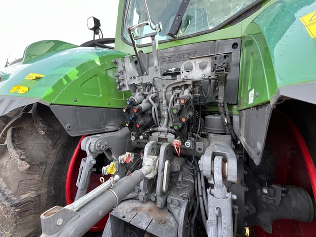 Image of Fendt 933 Vario equipment image 1