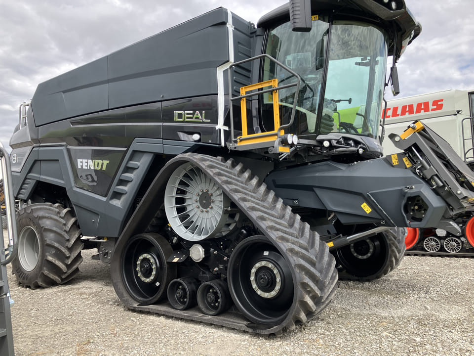 Main image Fendt IDEAL 8T