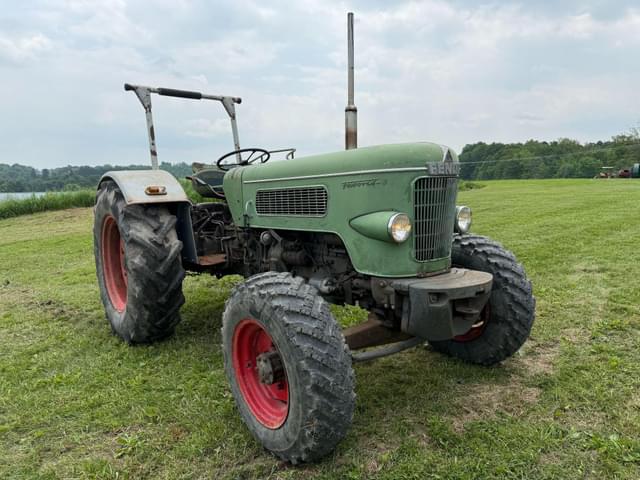 Image of Fendt Favorit 3S equipment image 2